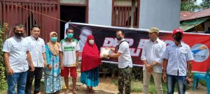 BM-OD Bagikan Sembako Pada Masyarakat Bolmut Yang Terdampak Covid-19