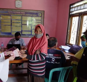 Pemdes Tanjung Buaya Salurkan BLT DD Bulan September