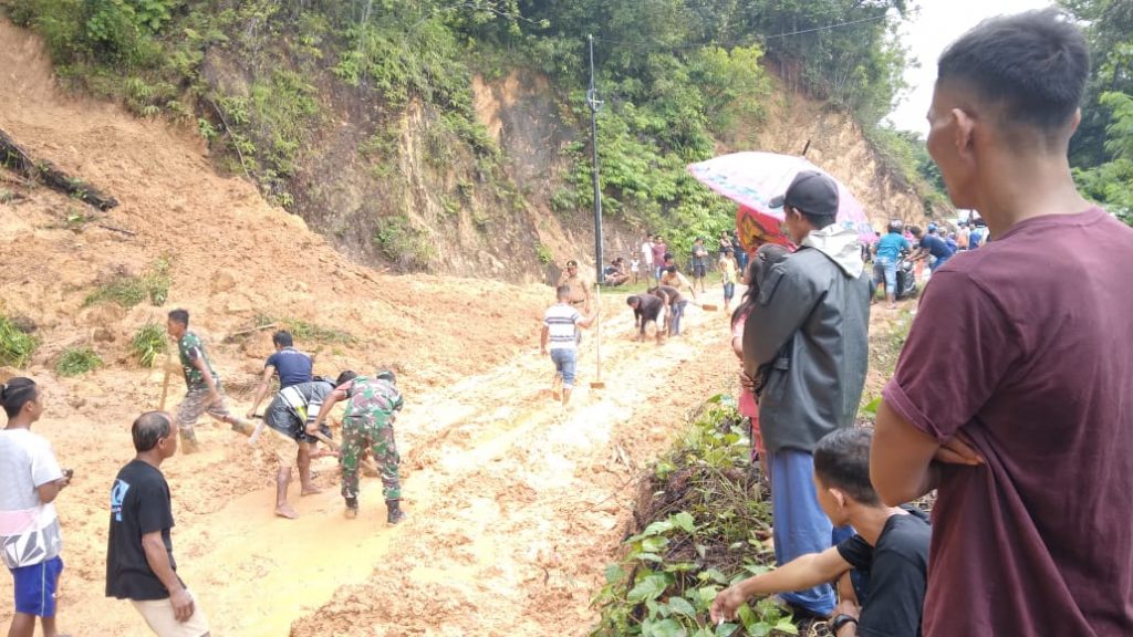 Longsor Di Desa Tanjung Buaya Makin Parah