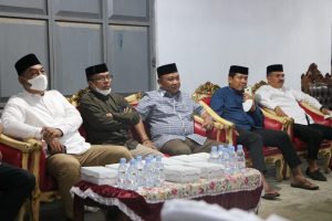 Resmikan Toko TB. Tulus Bangunan, Arifin Jakani Gelar Bukber