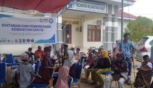 Puluhan Anak di Bolangitang Ikut Hitanan Masal