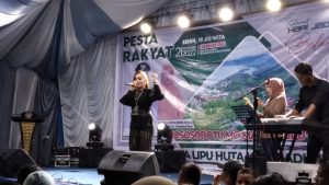 Isti Julistry Meriahkan Hut Bolangitang 229 Tahun