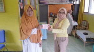 72 KPM Desa Jambusarang Terima BLT Tahap Akhir 2022