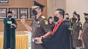 Sila Holaholongan Resmi Jabat Wakajati Sulut