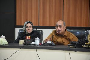 Adhan Dambea Kritisi Kadis PU Kota Gorontalo