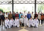 Pembawa Bendera Pusaka Jelang Hari Patriotik Mendapat Apresiasi Dari Ryan Kono