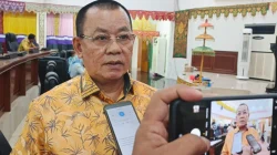 Fikram Salilama Apresiasi Dekorasi Agraris Ruang Paripurna HUT Gorontalo ke-25