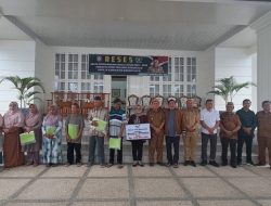 Di Tengah Warga Tolangohula, Usman Tahir Rajak Hadir Membawa Harapan dan Kepedulian